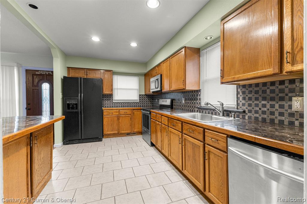 6631 Elm Street, Taylor, MI 48180 — Photo 7
