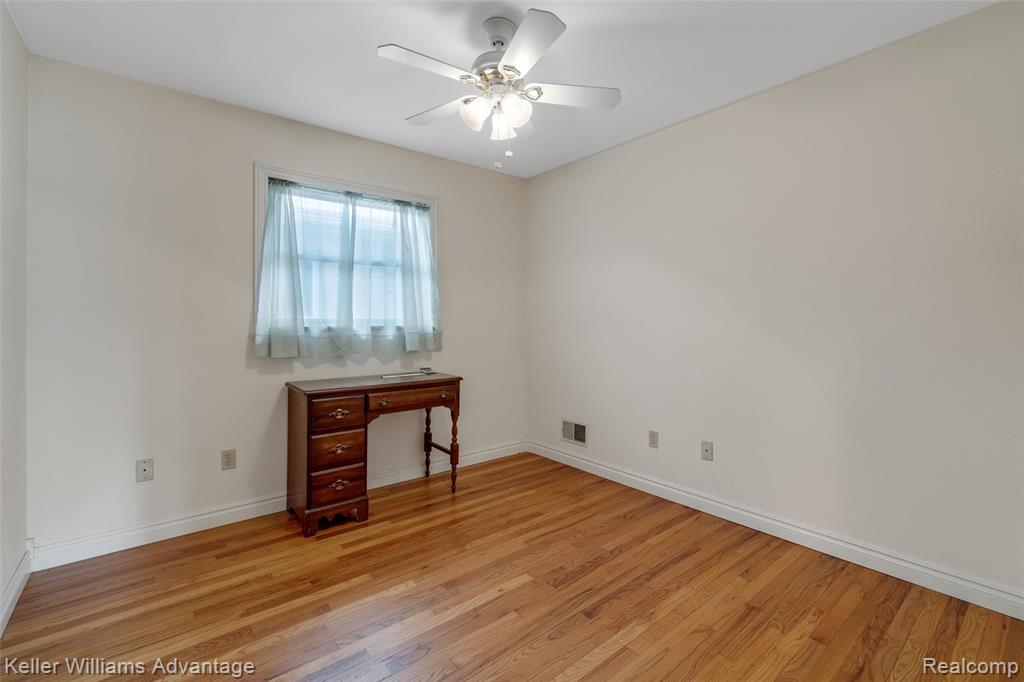 3979 Grindley Park Street, Dearborn Heights, MI 48125 — Photo 14