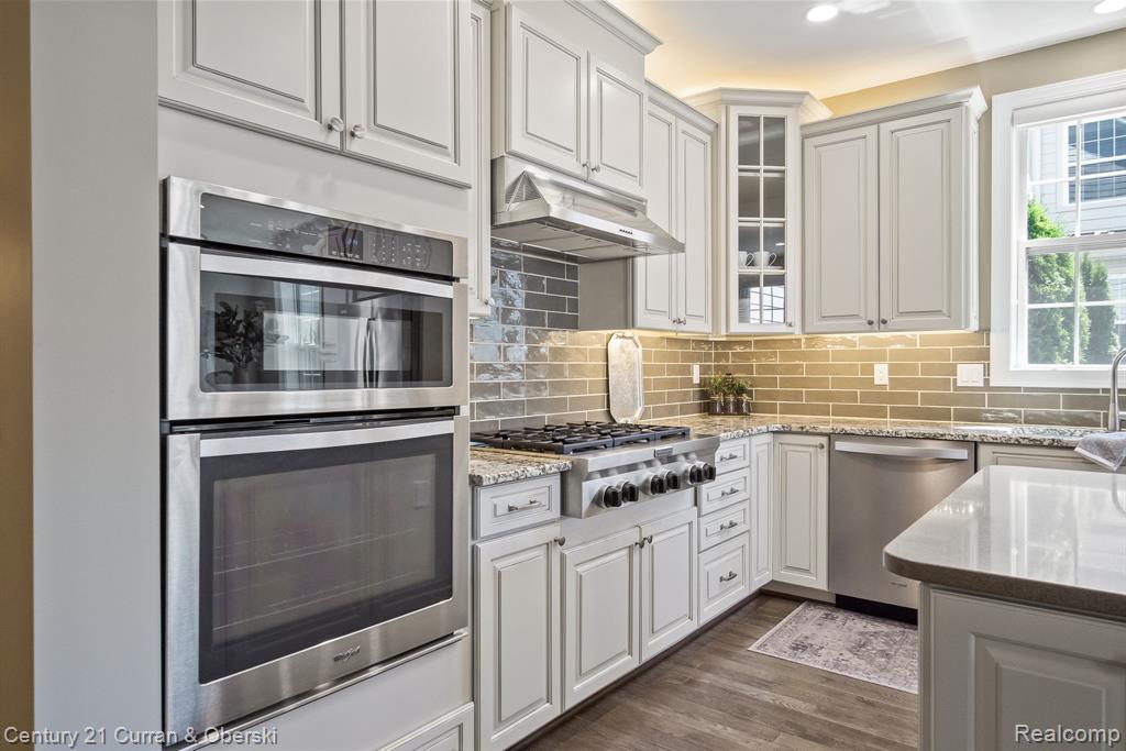 42787 Cardinal Way, Novi, MI — Photo 12