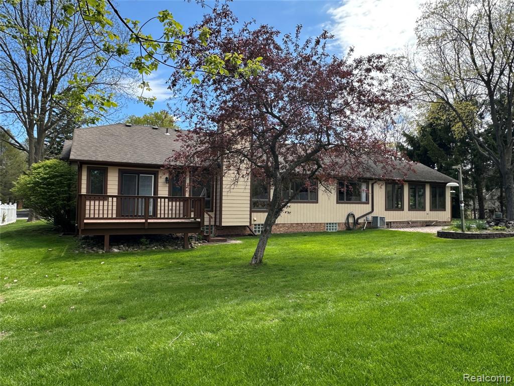 8329 Caribou Trail, Clarkston, MI 48348 — Photo 6