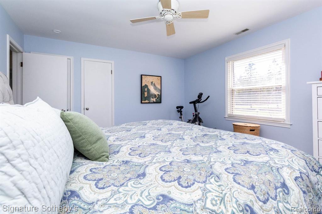 21890 Hampton Street, Beverly Hills, MI 48025 — Photo 16