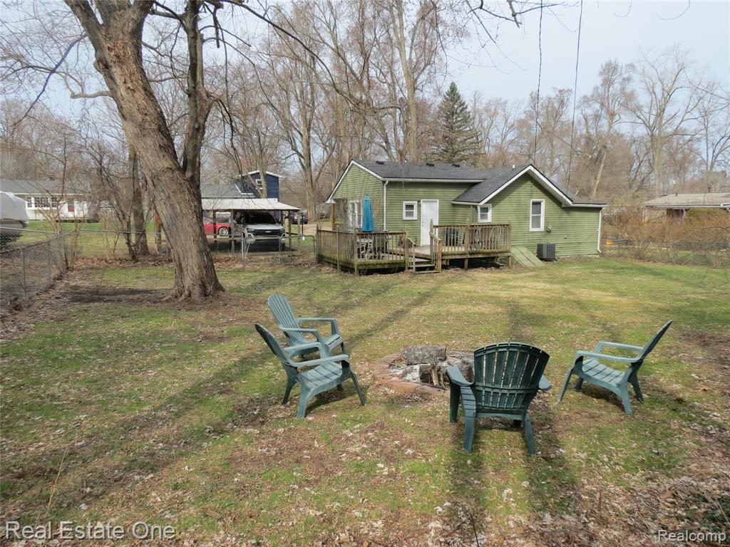 1648 Lombardy, Highland, MI 48356 — Photo 26