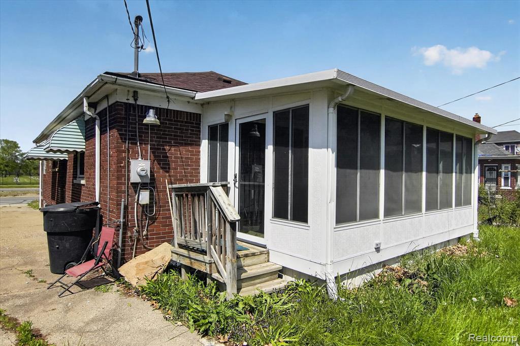 5727 E OUTER Drive, Detroit, MI 48234 — Photo 37