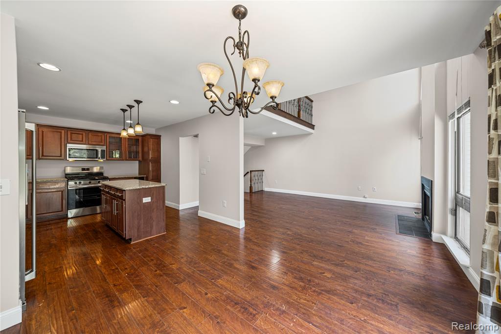 740 Eastbridge Court, Rochester Hills, MI 48307 — Photo 5