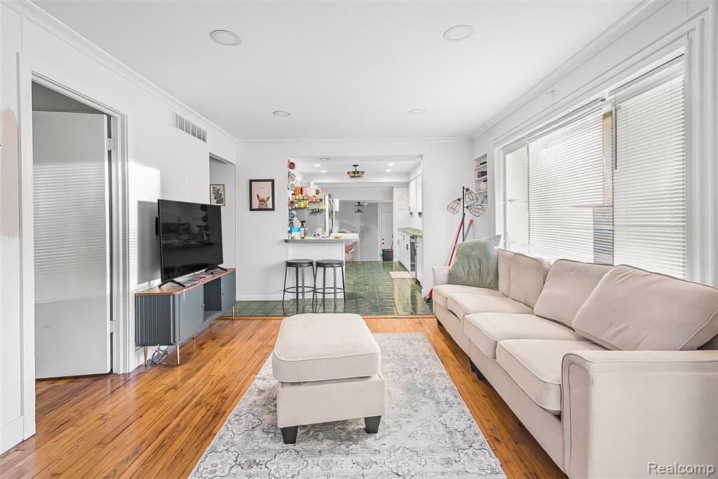 5336 Mansfield Avenue, Sterling Heights, MI 48310 — Photo 5