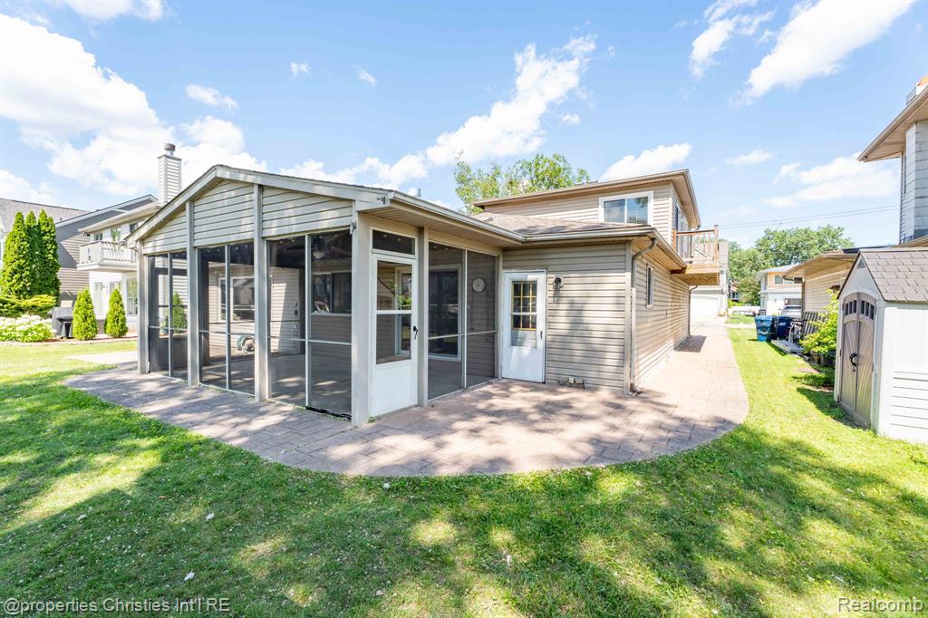 1700 MADDY Lane, Keego Harbor, MI 48320 — Photo 41