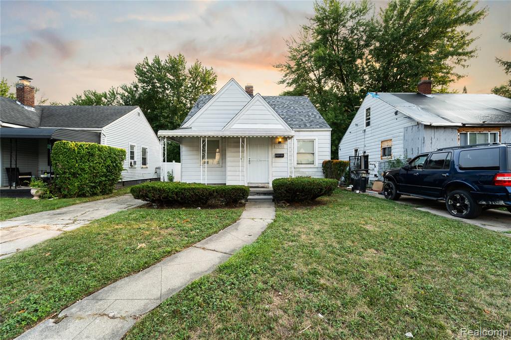 20300 McCormick Street, Detroit, MI 48224