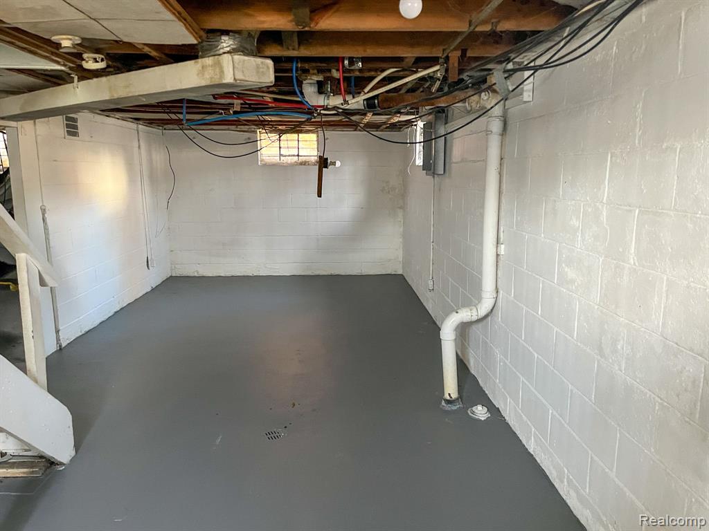 5900 CADIEUX Road, Detroit, MI 48224 — Photo 15