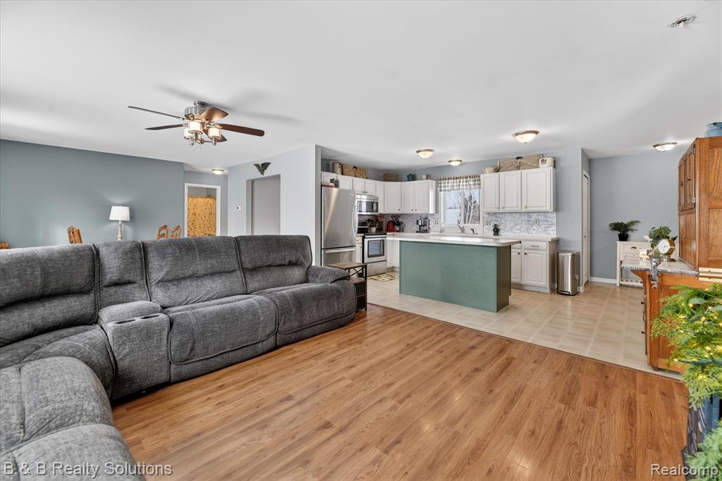 5769 Cobblestone Drive, North Branch, MI 48461 — Photo 10