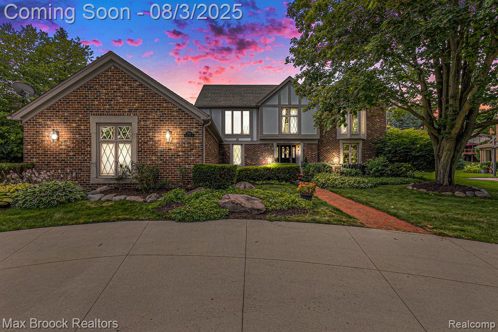 4705 Rivers Edge Drive, Troy, MI 48098 — Photo 2