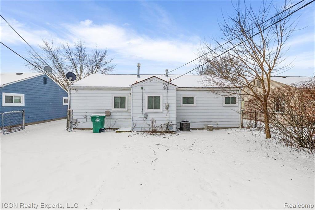 6306 GILMAN Street, Garden City, MI — Photo 8