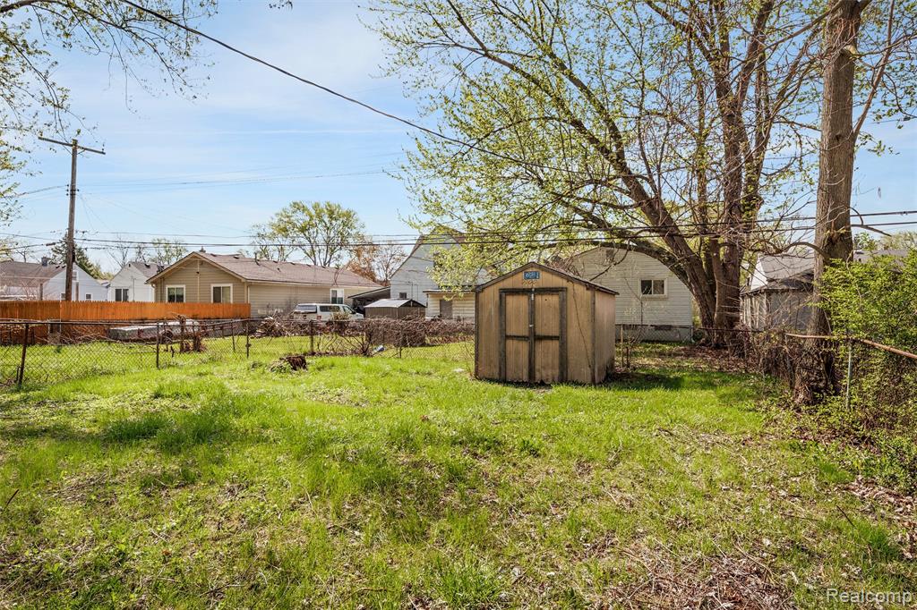 8694 Maxwell Avenue, Warren, MI 48089 — Photo 18
