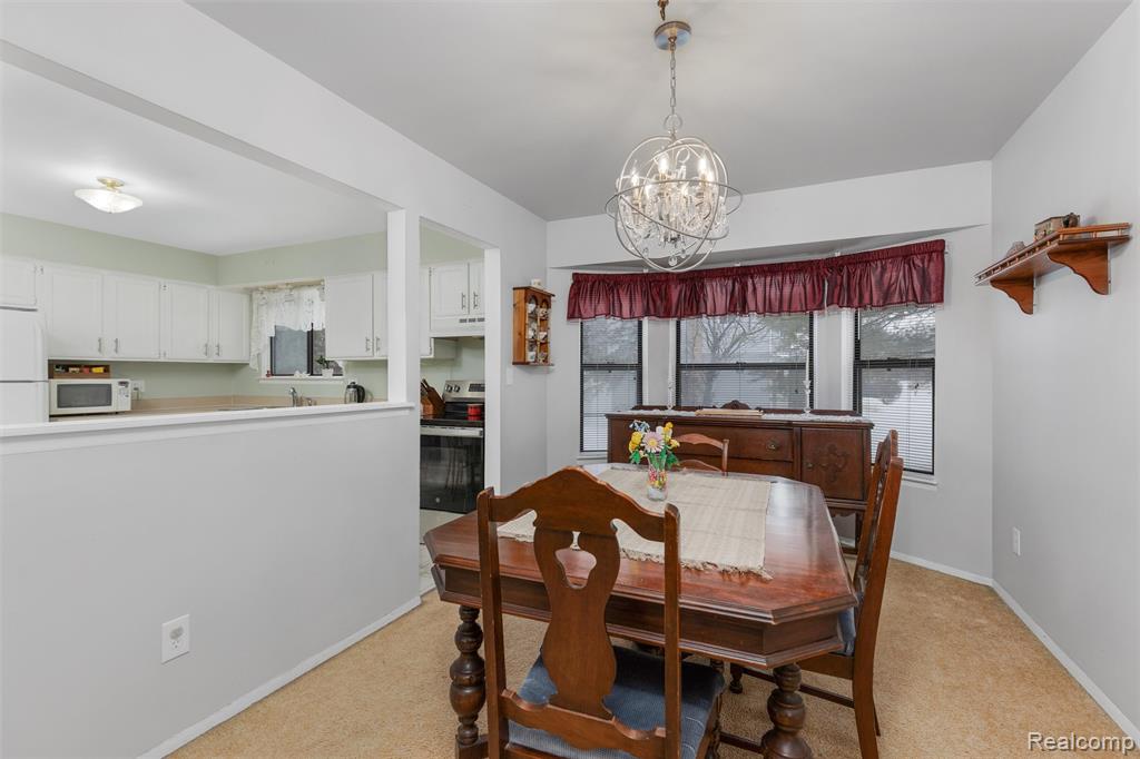 5695 CAREN Drive, Ypsilanti, MI 48197 — Photo 11