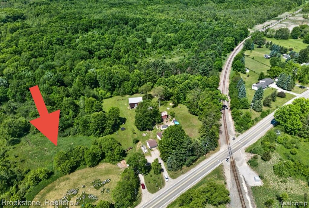 9449 & 9437 Andersonville Road, Clarkston, MI