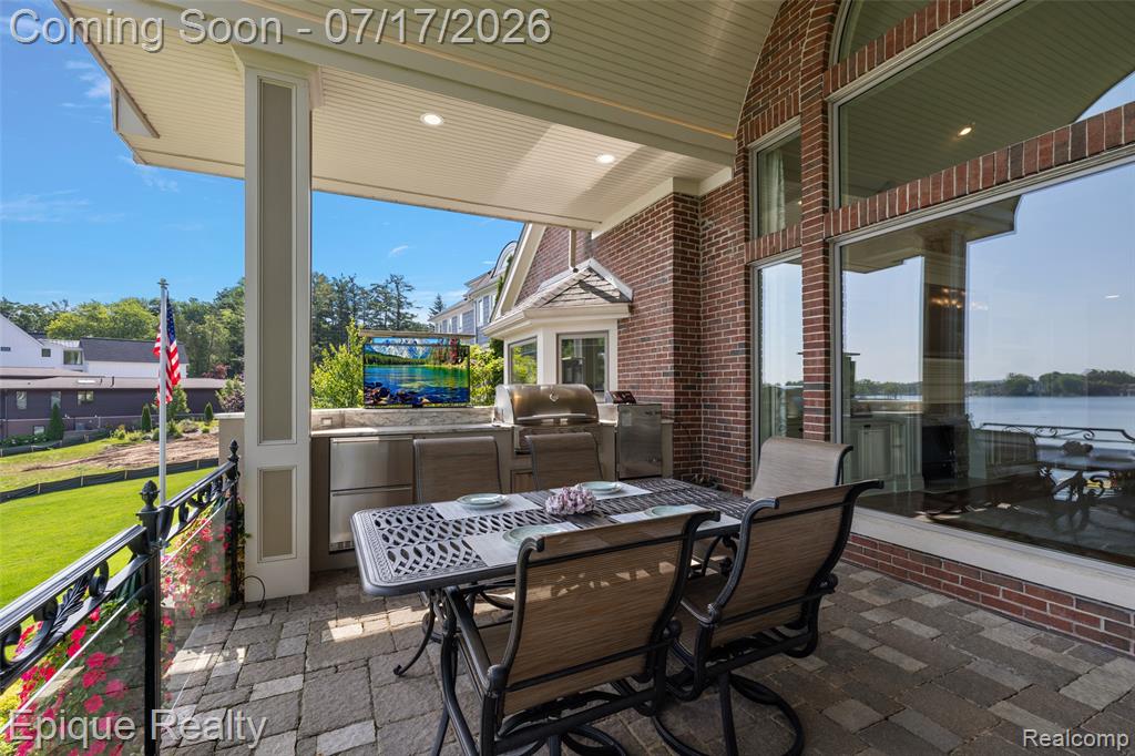 565 Shady Oaks Street, Lake Orion, MI 48362 — Photo 17