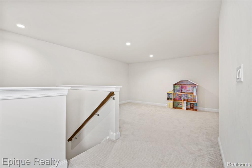 3090 N Spurway Drive, Ann Arbor, MI 48105 — Photo 28