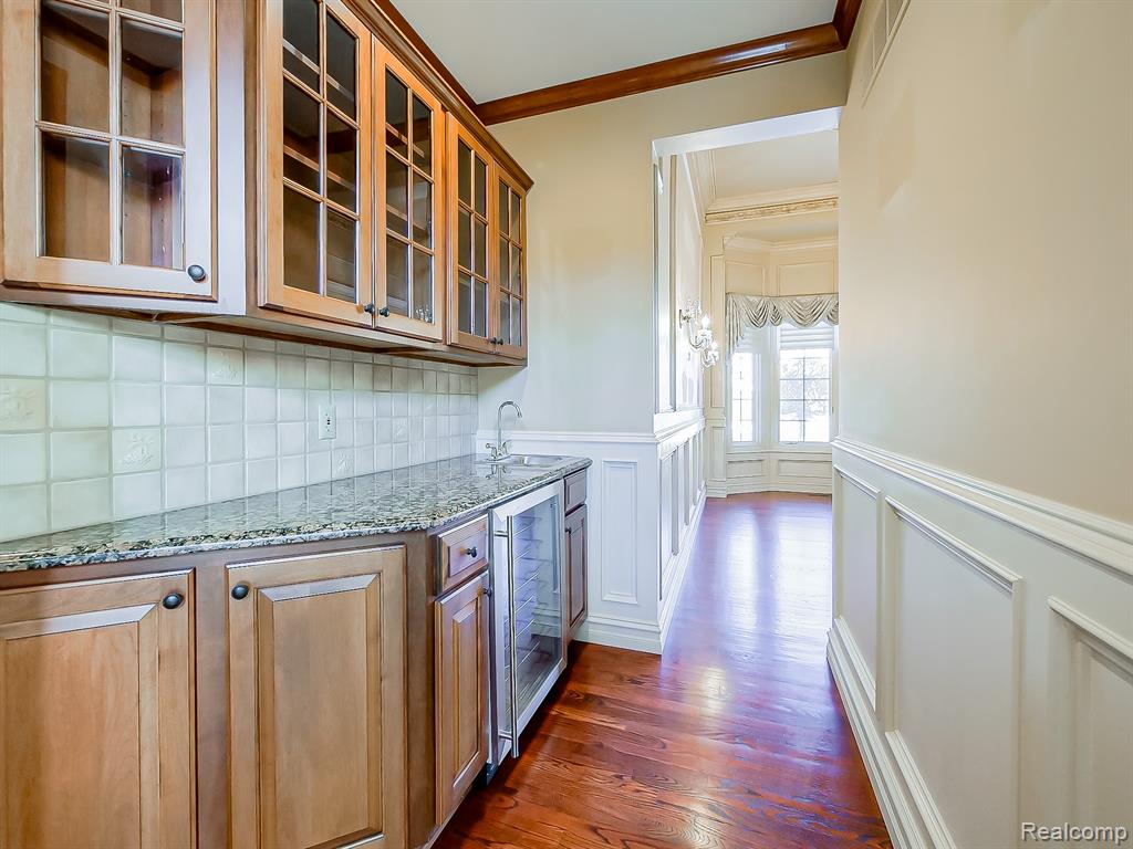 7364 Essex Drive, West Bloomfield, MI — Photo 30