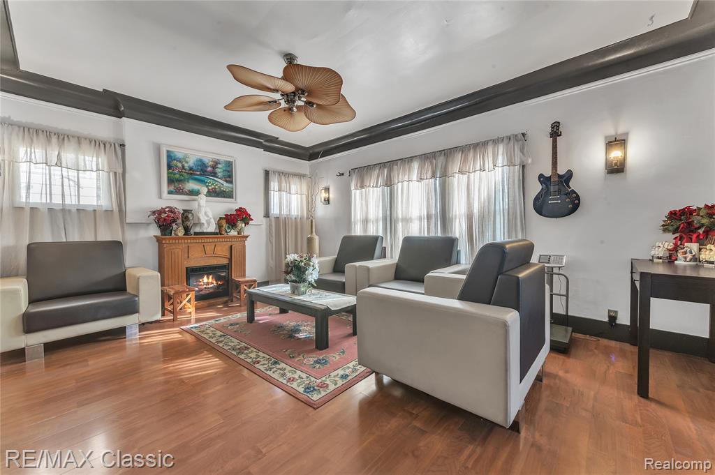 574 W Greendale, Detroit, MI 48203 — Photo 3