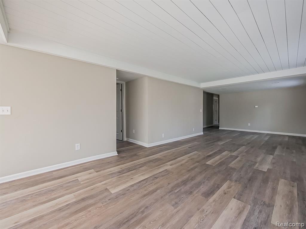 6340 ISLAND LAKE Drive, Brighton, MI 48116 — Photo 5