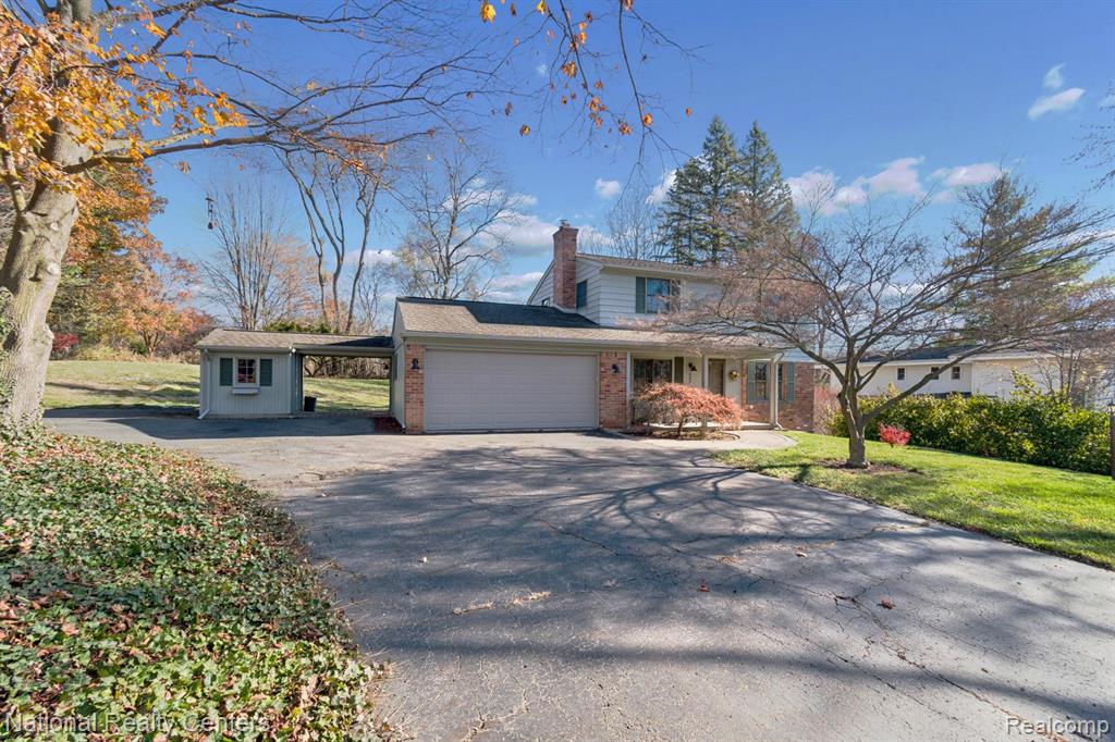 5621 Eastman Boulevard, West Bloomfield, MI 48323 — Photo 2