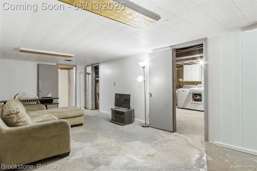 520 May Road, Rochester Hills, MI 48307 — Photo 17