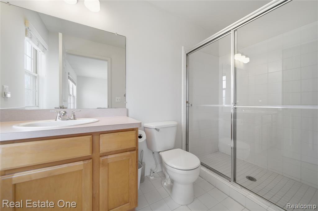 402 Old Pine Way, Walled Lake, MI 48390 — Photo 22