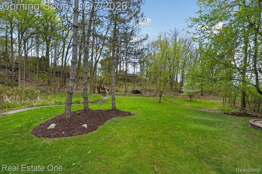 38967 Holsworth Court, Farmington, MI 48331 — Photo 77