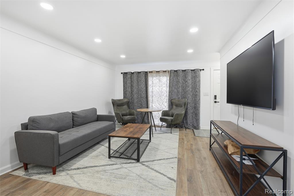 33060 Cherry Hill Road, Garden City, MI — Photo 3