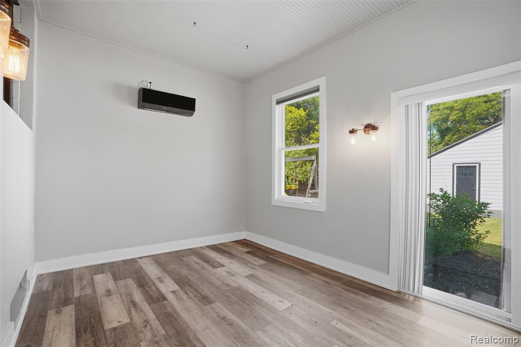 93 Oakdale Boulevard, Pleasant Ridge, MI — Photo 28