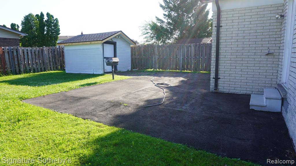 4415 FOX HILL Drive, Sterling Heights, MI 48310 — Photo 27