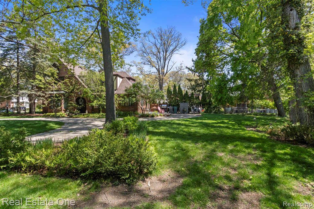 939 S HIGHLAND Street, Dearborn, MI 48124 — Photo 48