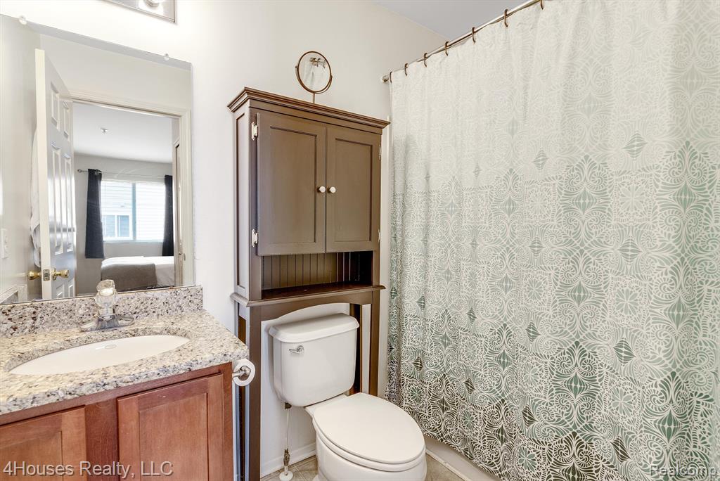 654 LYDIA Lane, Pontiac, MI 48341 — Photo 23