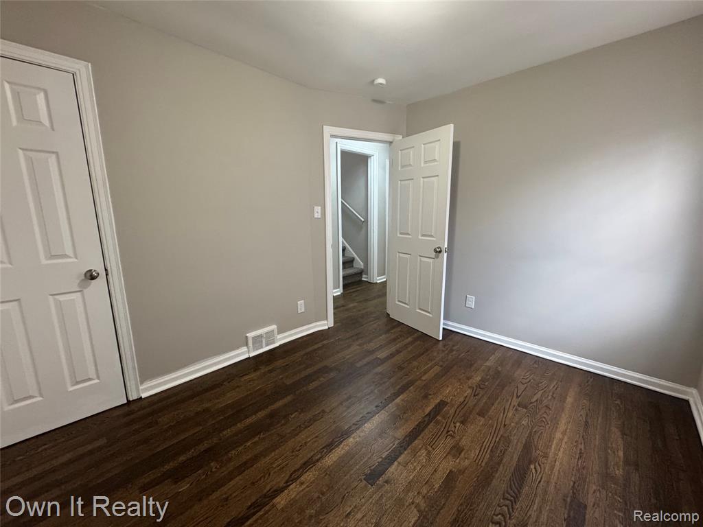 8621 Hartwell Street, Detroit, MI 48228 — Photo 12