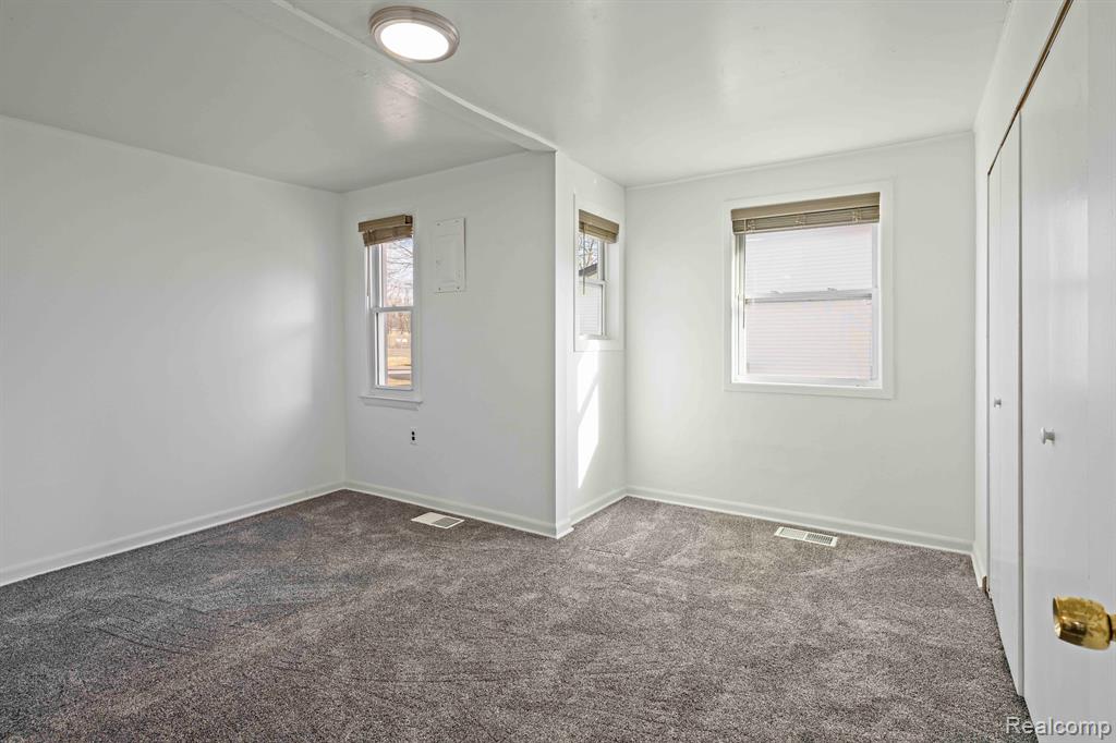 410 S Woodworth Street, Corunna, MI 48817 — Photo 28