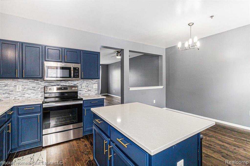 20213 BOARDWALK Boulevard, Southfield, MI 48075 — Photo 15