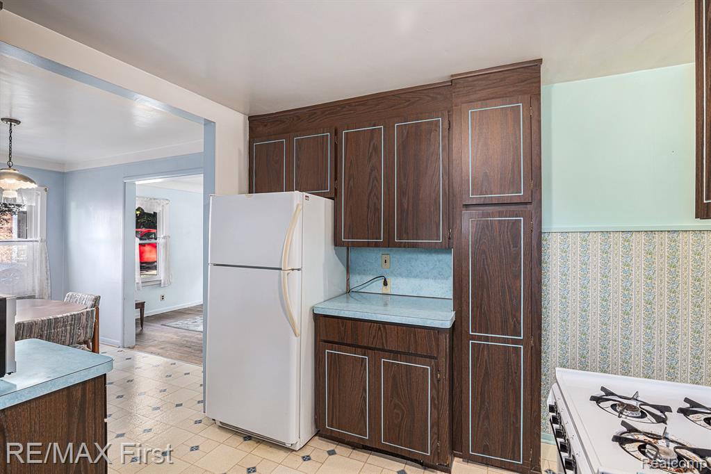 703 Trumbull Street, St. Clair, MI 48079 — Photo 7