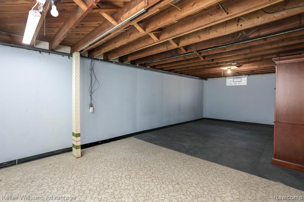 8336 LAGOON Street, Commerce Twp, MI 48382 — Photo 13
