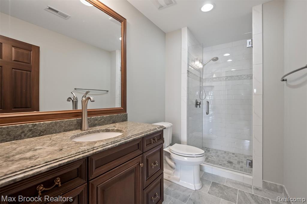 4764 Dow Ridge Road, Orchard Lake Village, MI 48324 — Photo 52