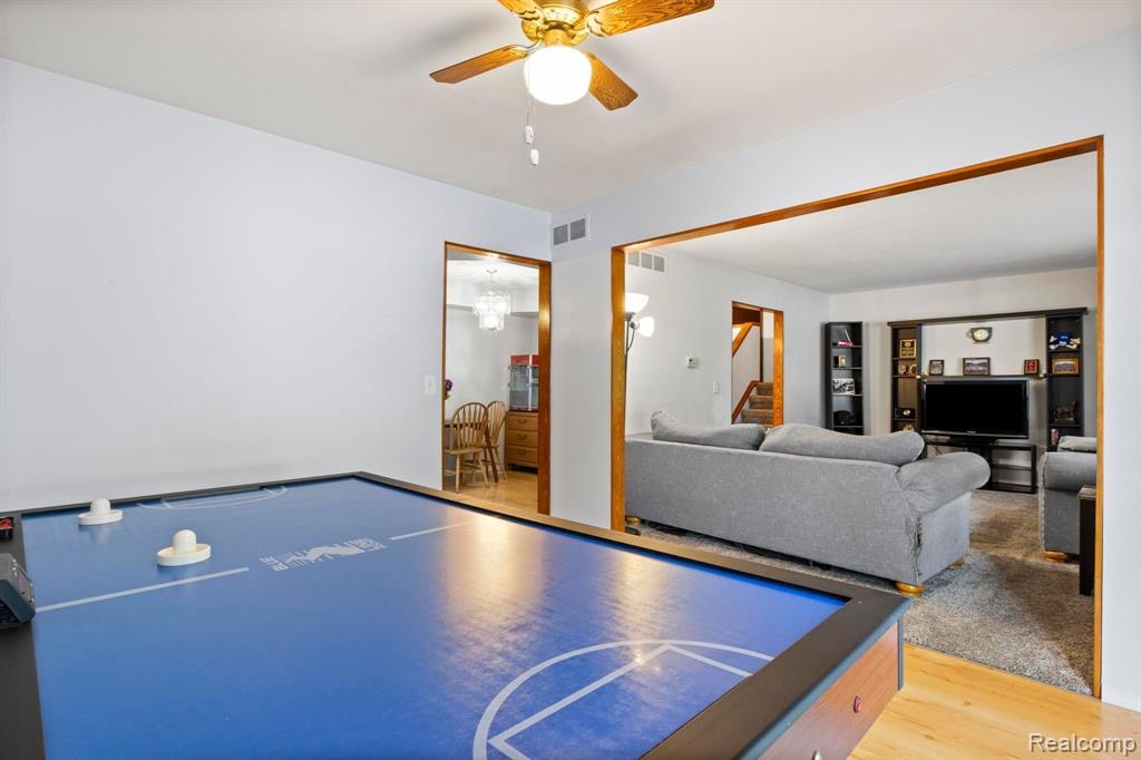 5645 WEDGEWOOD Road, Canton, MI 48187 — Photo 14