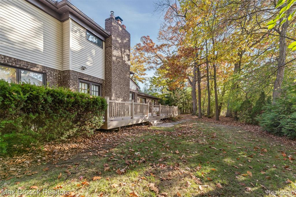 5946 Cherry Crest Drive, West Bloomfield, MI — Photo 53
