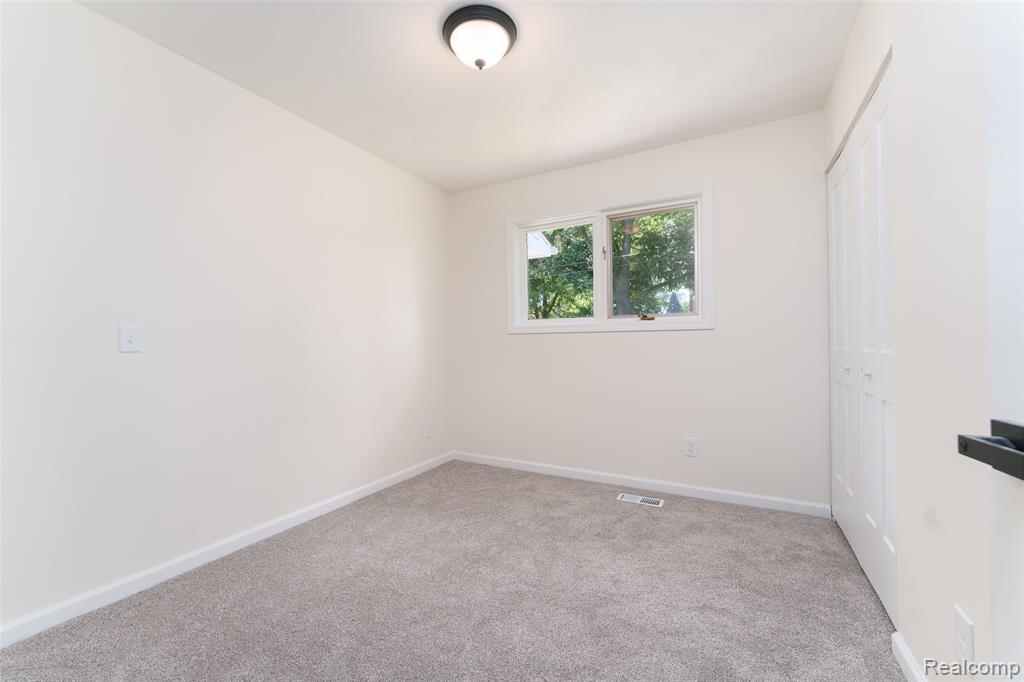 6201 Lerner Way, Lansing, MI 48911 — Photo 12