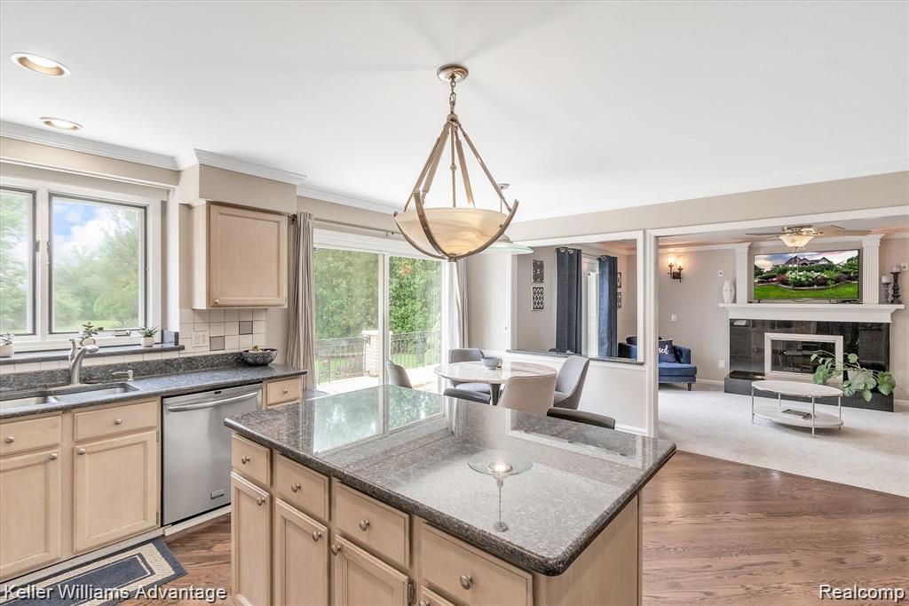 9049 Cobblestone Circle, Plymouth, MI 48170 — Photo 9