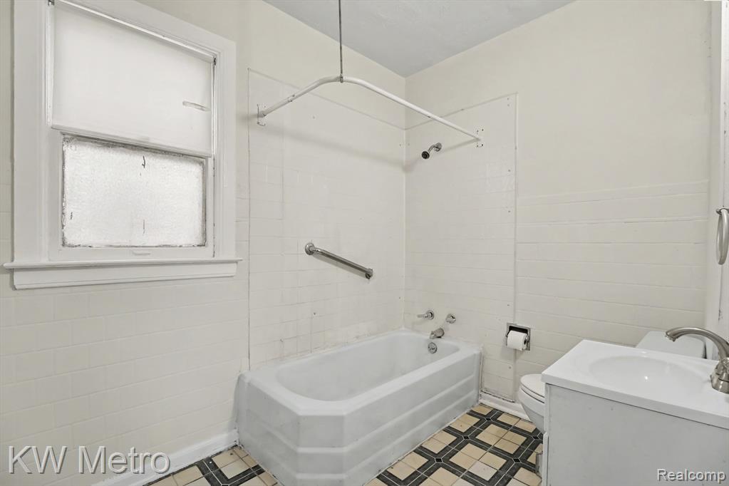 6345 Whitehead Street, Detroit, MI 48210 — Photo 15