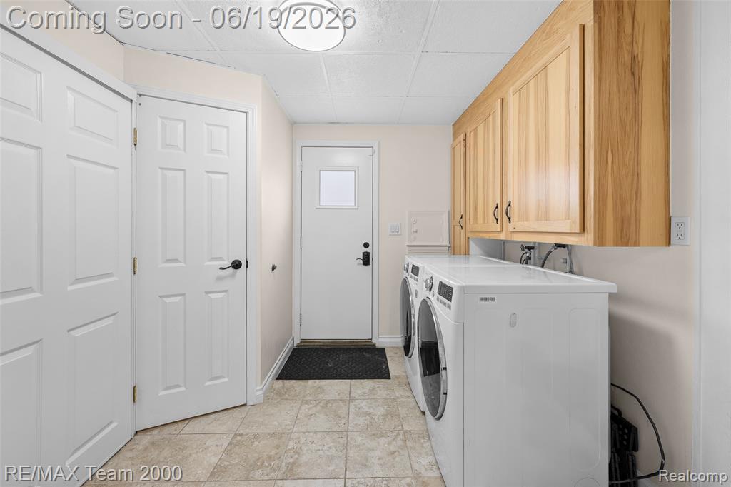 6155 N Silvery Lane, Dearborn Heights, MI 48127 — Photo 24
