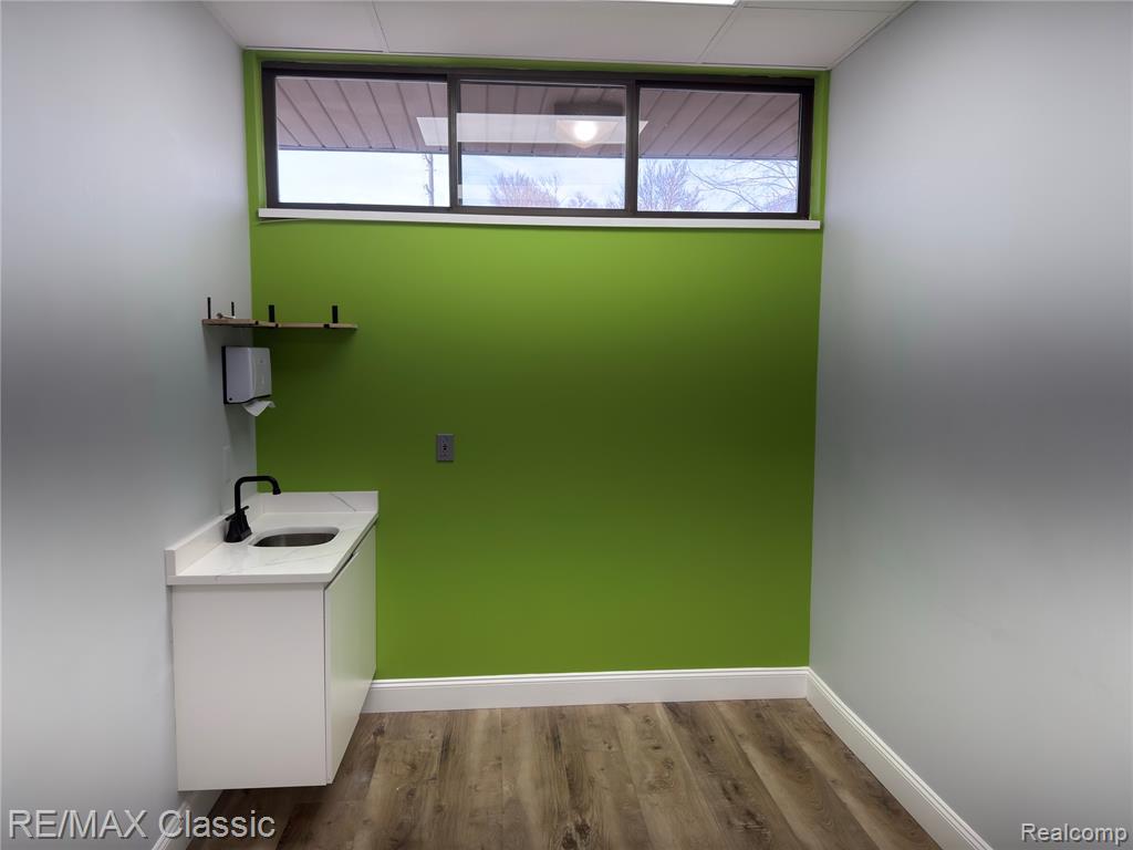 8528 N Canton Center Road, Canton, MI 48187 — Photo 10
