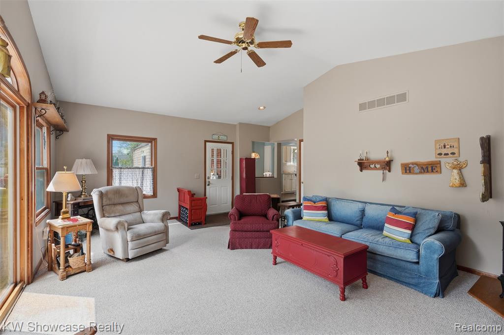 2071 Dorothea Road, Berkley, MI 48072 — Photo 20