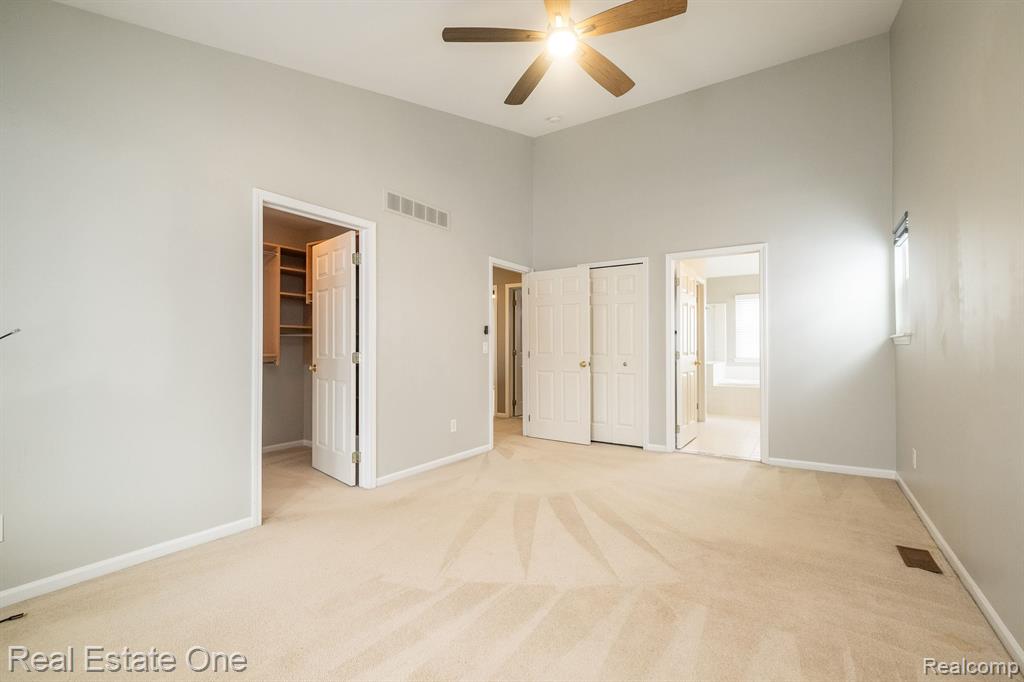 1092 CHESTNUT Lane, South Lyon, MI 48178 — Photo 33