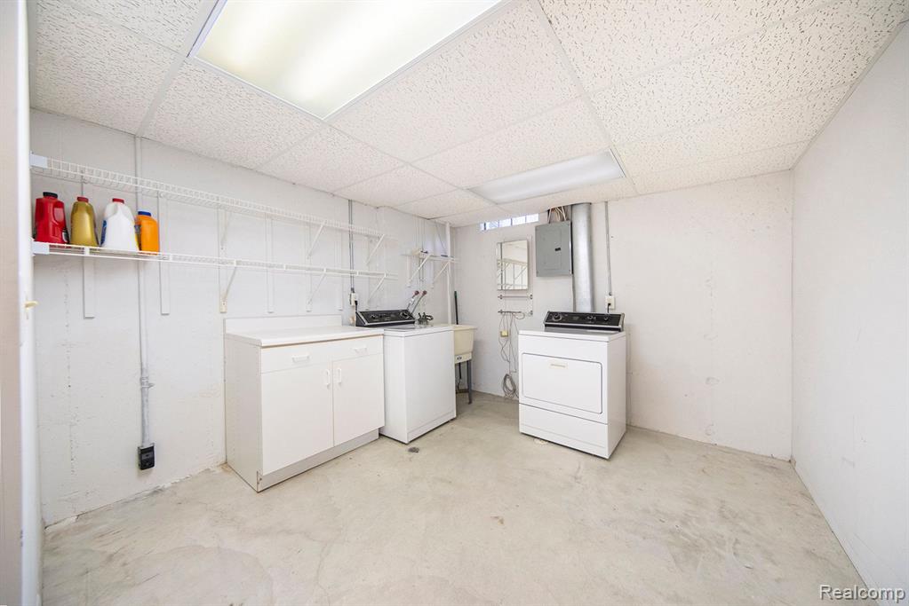 3510 BURBANK Drive, Ann Arbor, MI 48105 — Photo 25
