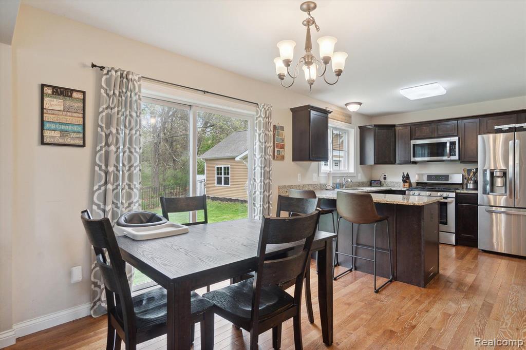 8378 MEADOW CREEK Lane, Pinckney, MI 48169 — Photo 9