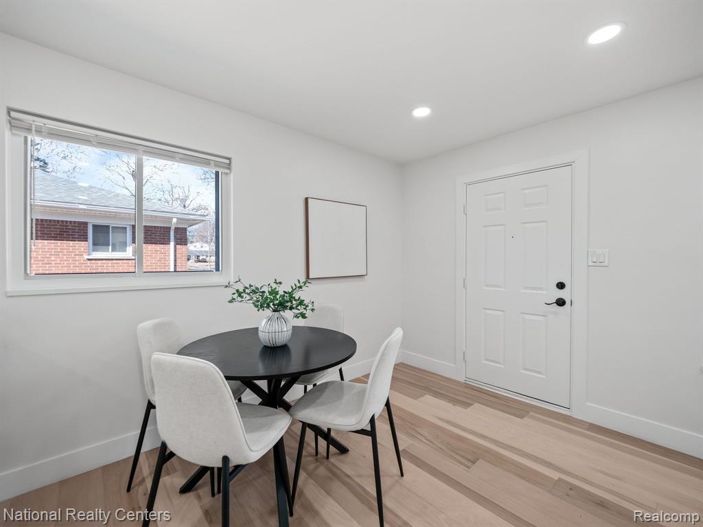 8875 KENBERTON Drive, Oak Park, MI 48237 — Photo 10